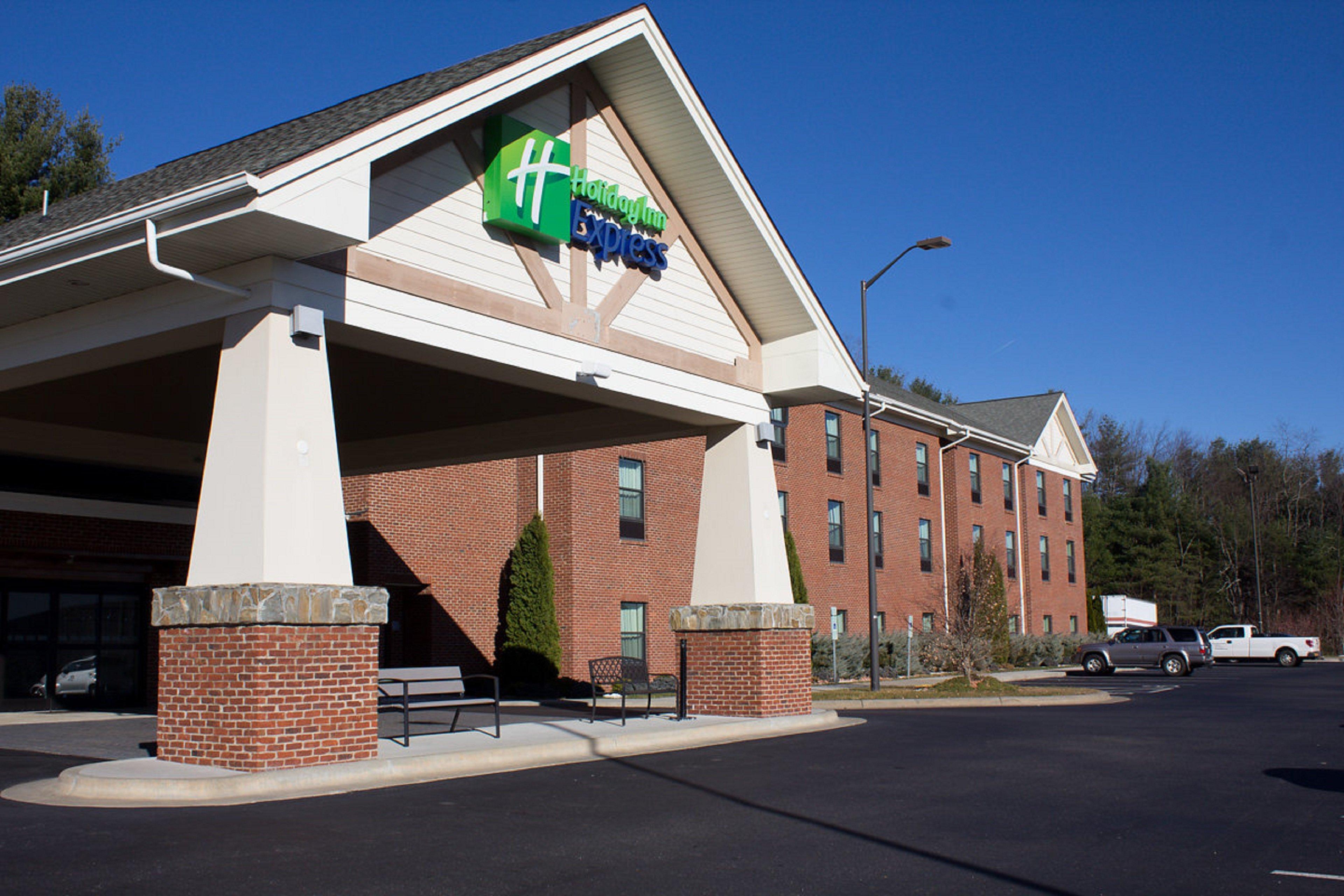 Holiday Inn Express West Jefferson, An Ihg Hotel Exterior foto